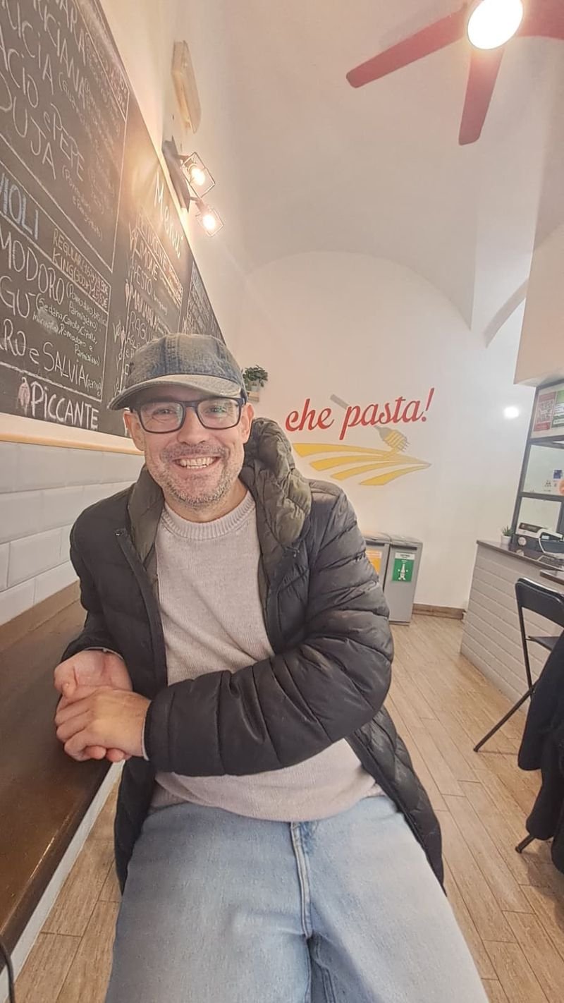 Nico en un restaurante italiano