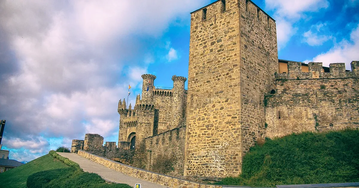 Durango, Alcoy, Ponferrada: tres ciudades que nadie busca y todos deberían conocer